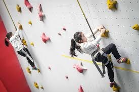 灰熊队记：埃迪并未再次受伤，目前仍受上场时间限制